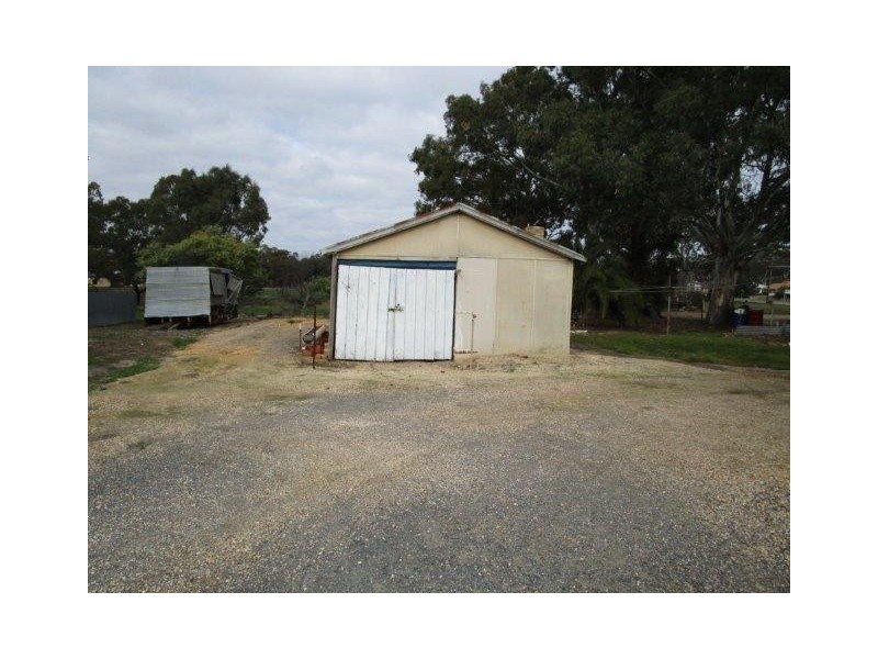 2 Inglewood Road, St Arnaud VIC 3478