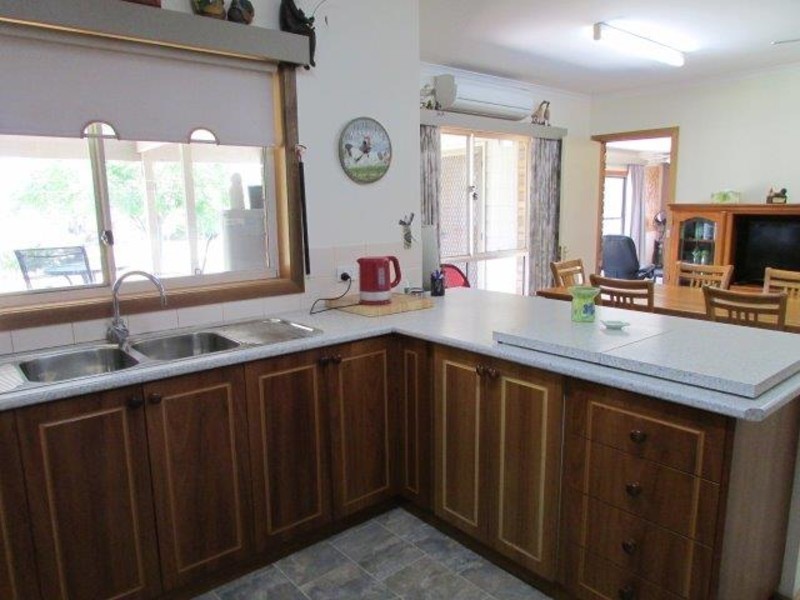 22 Asquith Reserve, Warracknabeal VIC 3393