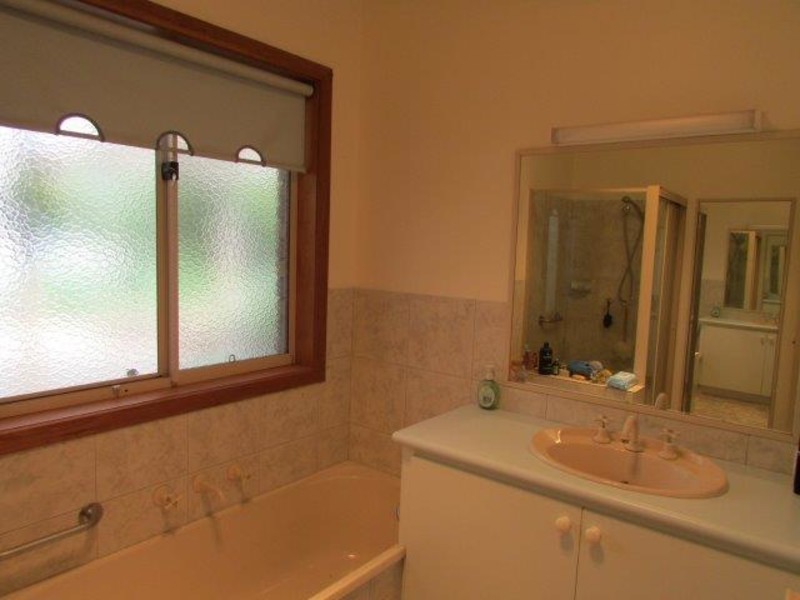 22 Asquith Reserve, Warracknabeal VIC 3393