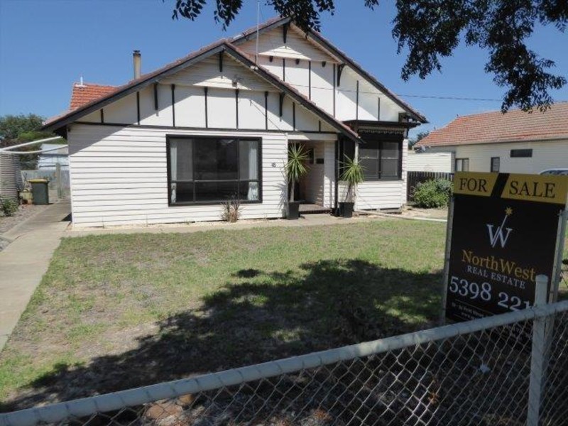 48 Walker Street, Donald VIC 3480