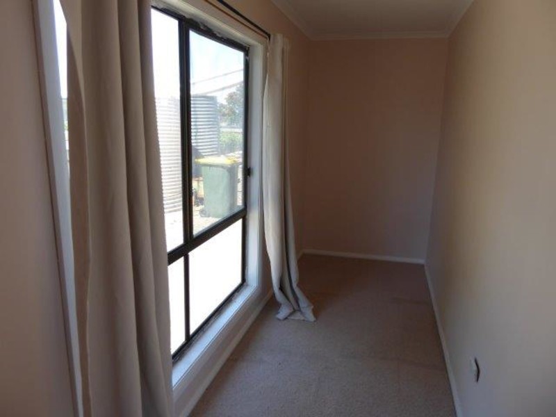 48 Walker Street, Donald VIC 3480