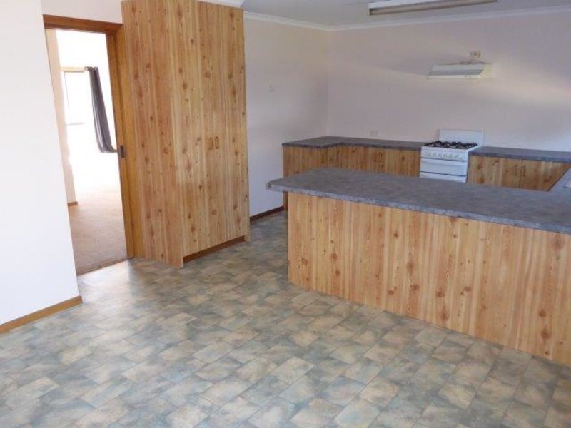 48 Walker Street, Donald VIC 3480