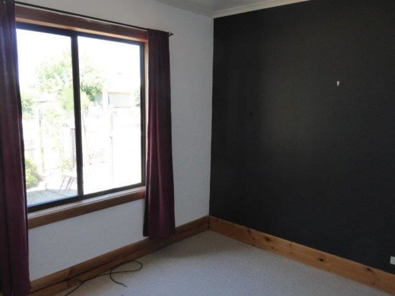 48 Walker Street, Donald VIC 3480