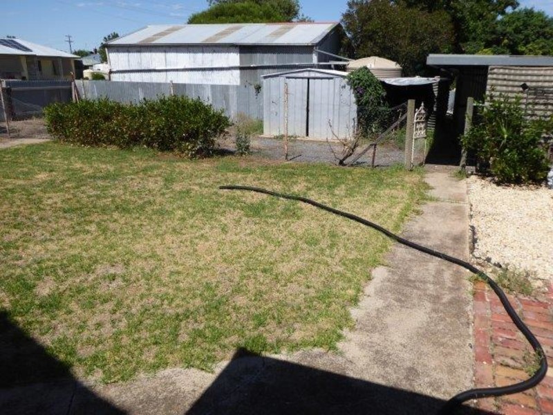 48 Walker Street, Donald VIC 3480