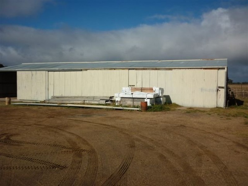 27 Dimboola Road, Warracknabeal VIC 3393