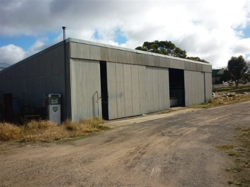 27 Dimboola Road, Warracknabeal VIC 3393