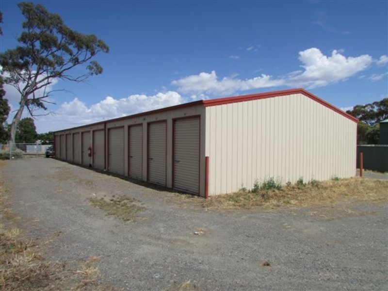 47 Thomas Street, Warracknabeal VIC 3393