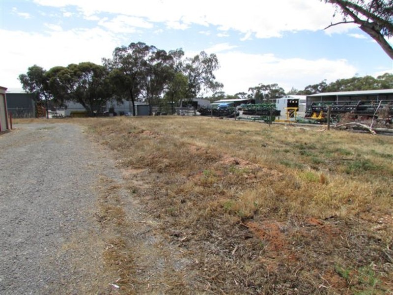 47 Thomas Street, Warracknabeal VIC 3393