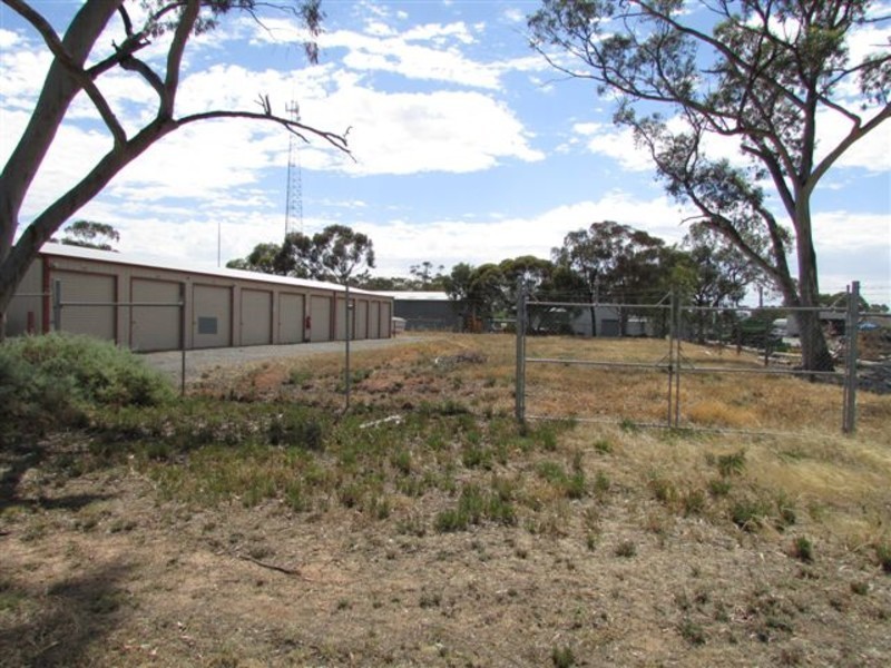 47 Thomas Street, Warracknabeal VIC 3393