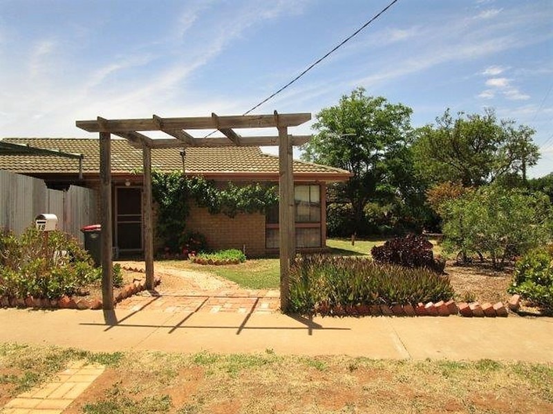 18 Allen Street, Donald VIC 3480