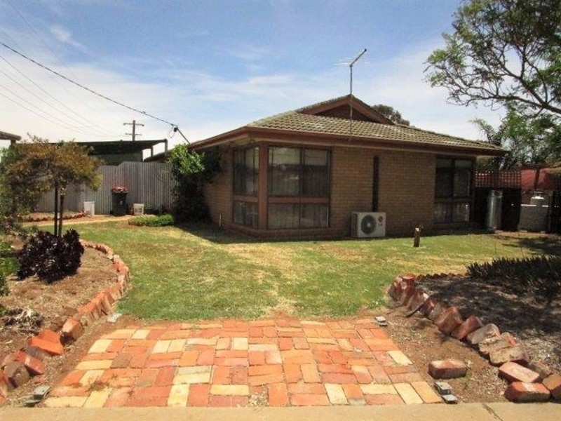 18 Allen Street, Donald VIC 3480