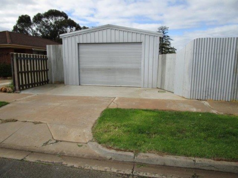 18 Allen Street, Donald VIC 3480
