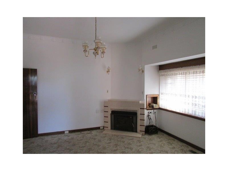 24 Houston Street, Donald VIC 3480