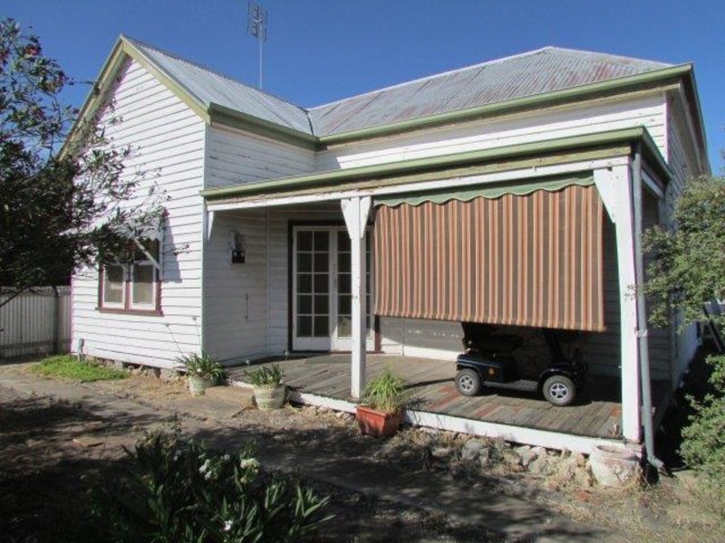 67 Devereux Street, Warracknabeal VIC 3393