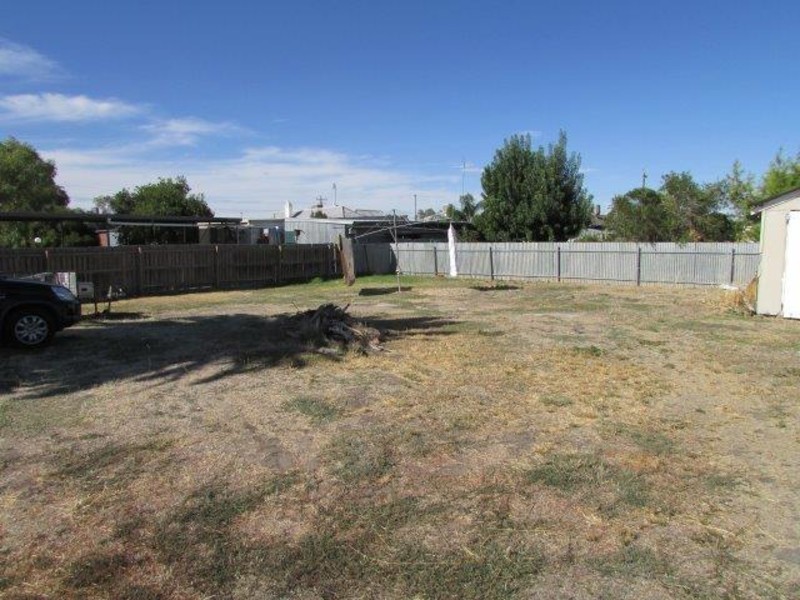 67 Devereux Street, Warracknabeal VIC 3393
