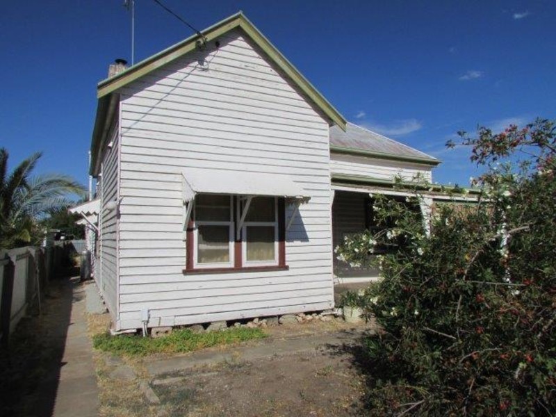 67 Devereux Street, Warracknabeal VIC 3393