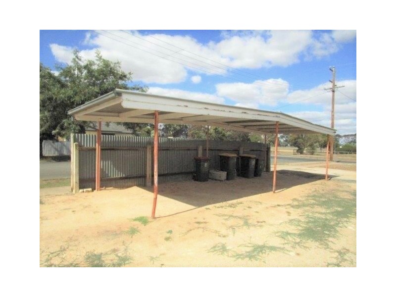 3/9 Camp Street, Donald VIC 3480