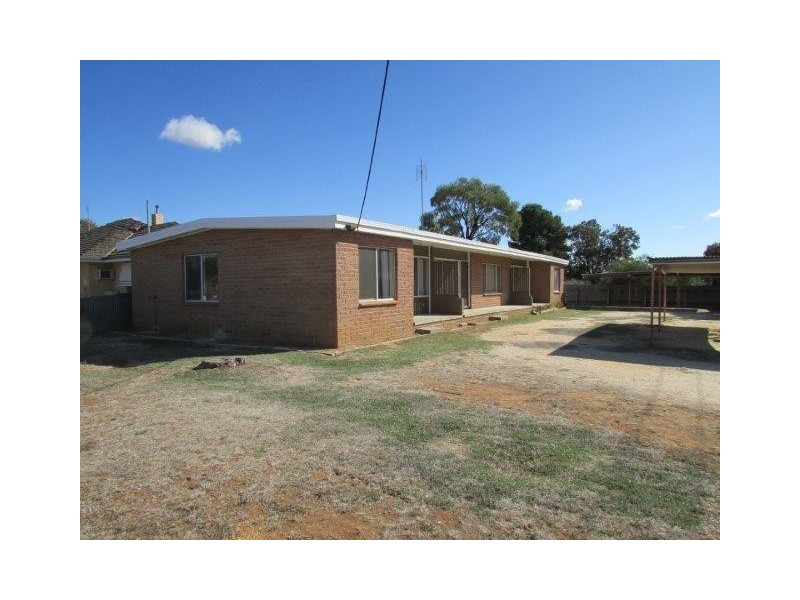 1-3/9 Camp Street, Donald VIC 3480