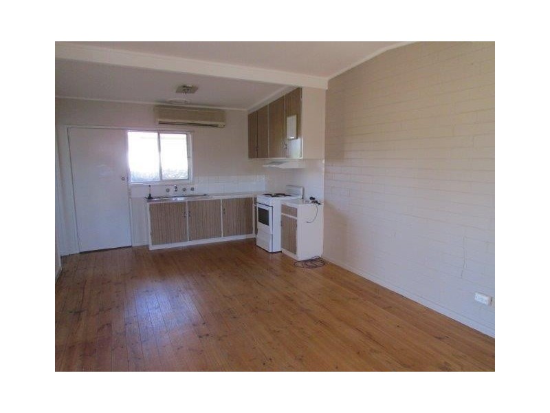 1-3/9 Camp Street, Donald VIC 3480
