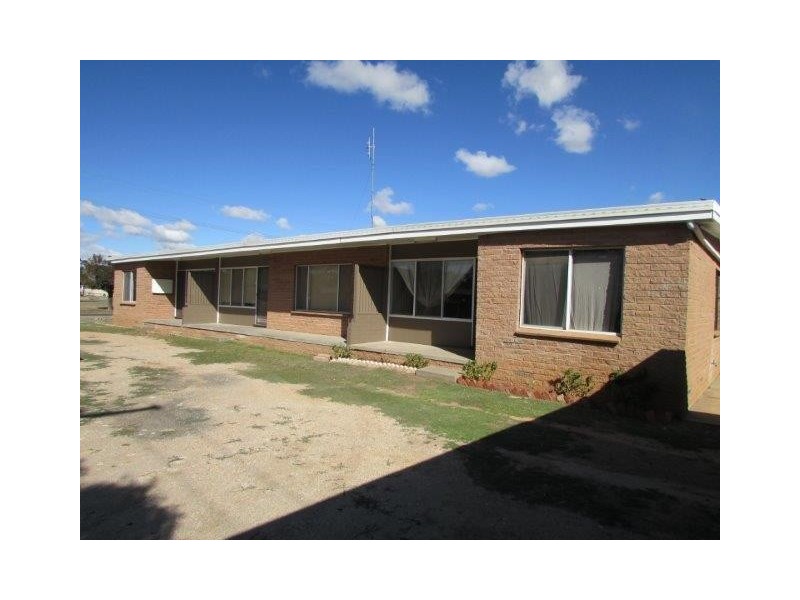 1-3/9 Camp Street, Donald VIC 3480