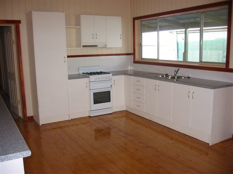 203 Woods Street, Donald VIC 3480