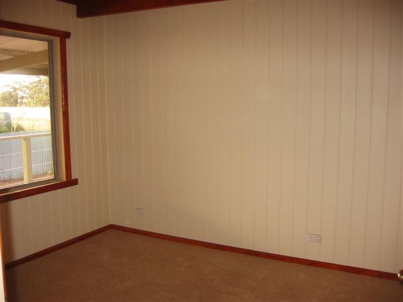 203 Woods Street, Donald VIC 3480