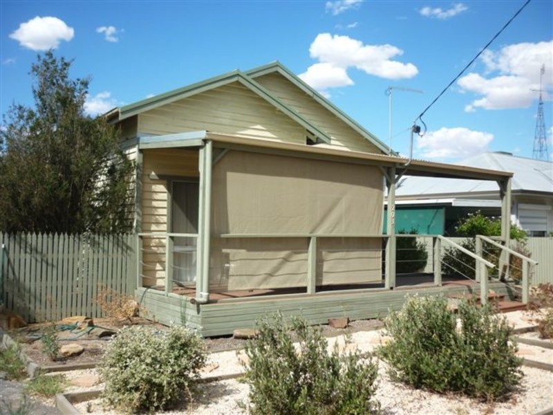203 Woods Street, Donald VIC 3480