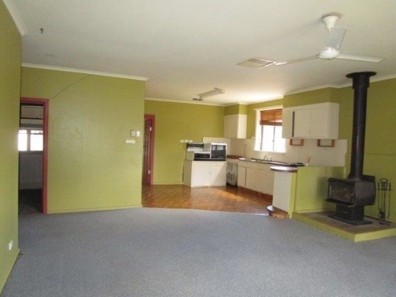 23 Napier Street, Donald VIC 3480