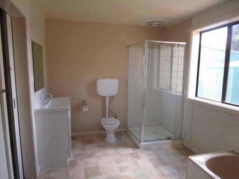 23 Napier Street, Donald VIC 3480