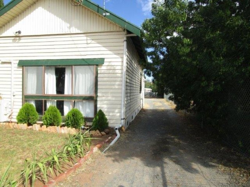 23 Napier Street, Donald VIC 3480