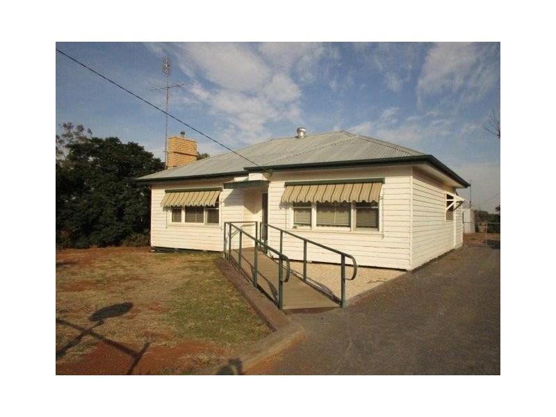 23 Elizabeth Street, Donald VIC 3480