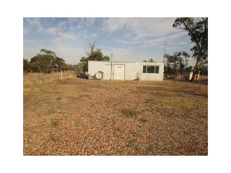 23 Elizabeth Street, Donald VIC 3480