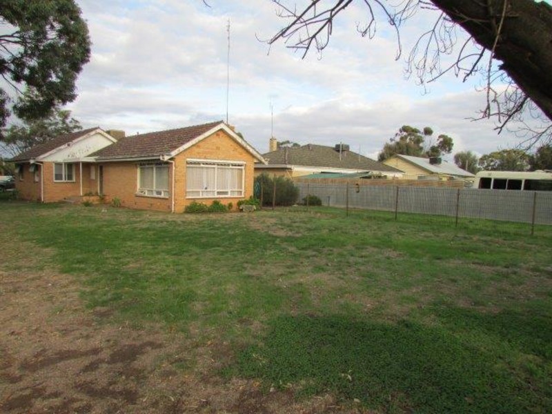 130 Anderson Street, Warracknabeal VIC 3393