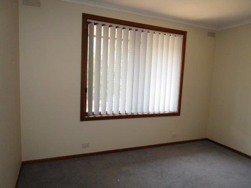 12 Hammill Street, Donald VIC 3480