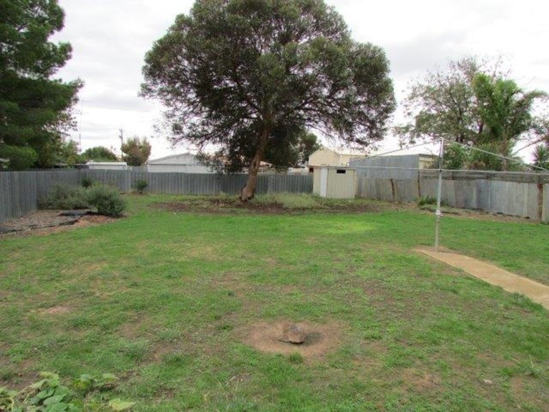 26 McLean Street, Warracknabeal VIC 3393