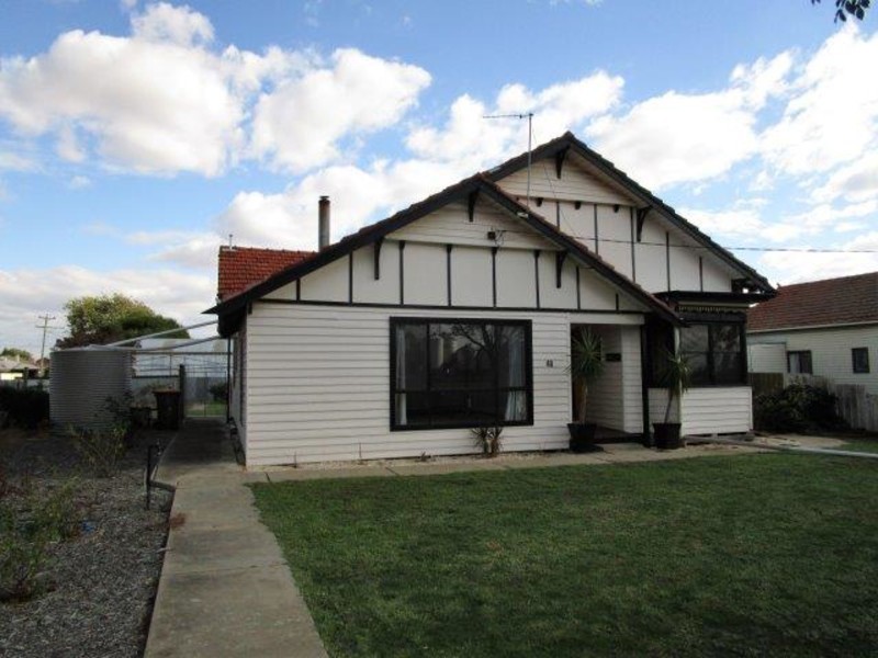 48 Walker Street, Donald VIC 3480