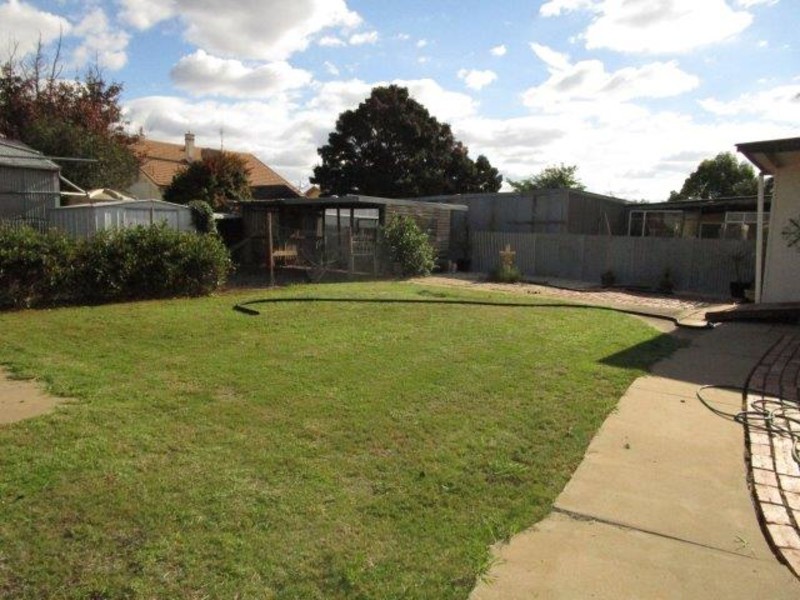 48 Walker Street, Donald VIC 3480