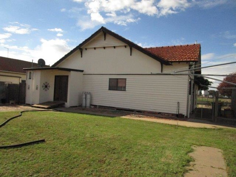 48 Walker Street, Donald VIC 3480