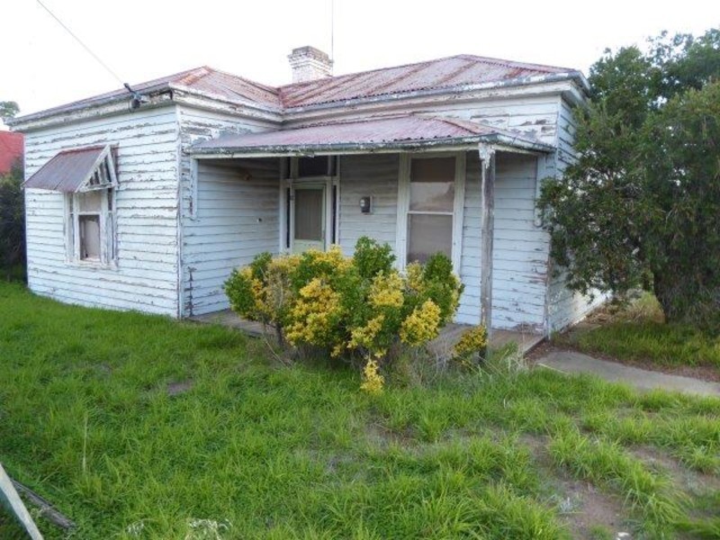 42 Anderson Street, Warracknabeal VIC 3393