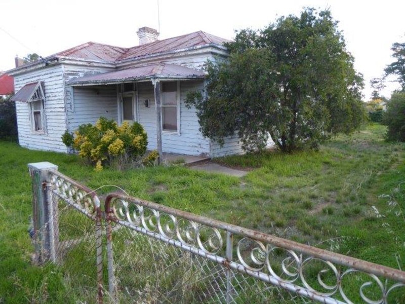 42 Anderson Street, Warracknabeal VIC 3393