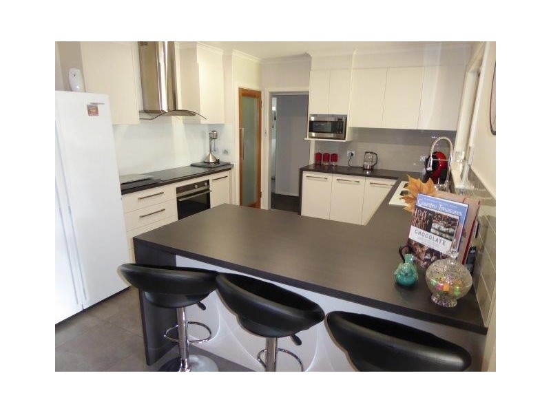 15 Camp Street, Donald VIC 3480