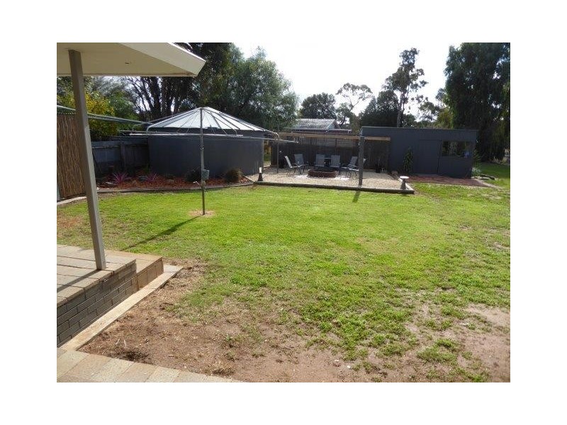 15 Camp Street, Donald VIC 3480