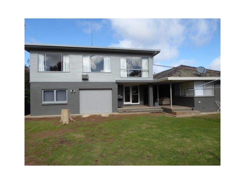 15 Camp Street, Donald VIC 3480