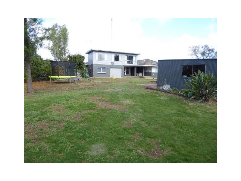 15 Camp Street, Donald VIC 3480