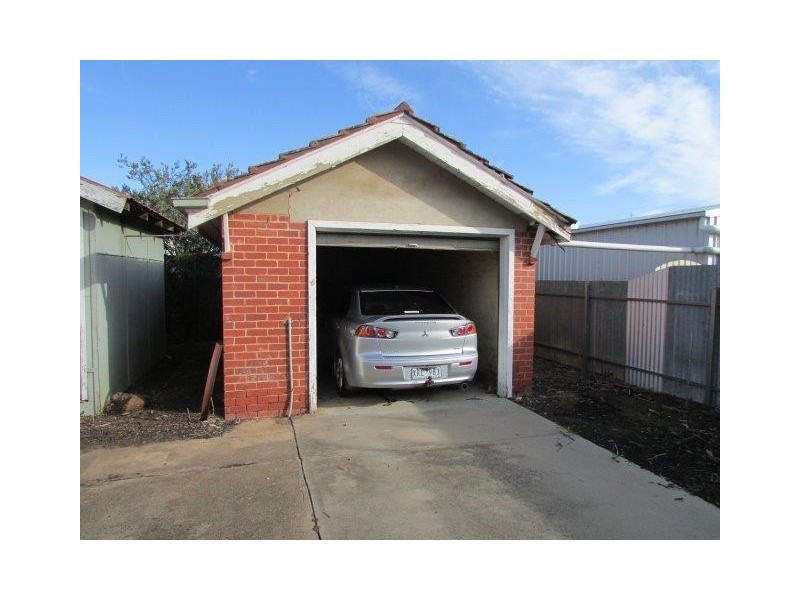 228 Scott Street, Warracknabeal VIC 3393