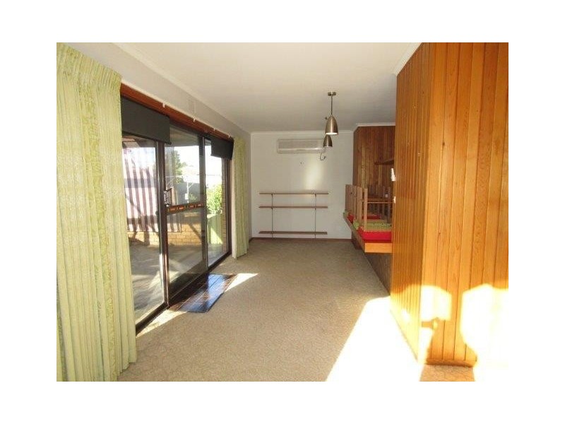 10 Campbell Street, Donald VIC 3480