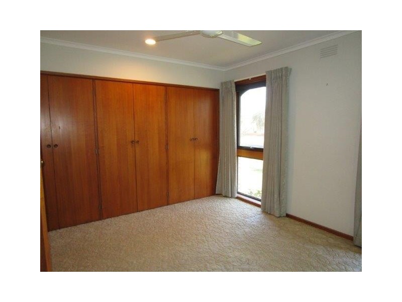 10 Campbell Street, Donald VIC 3480