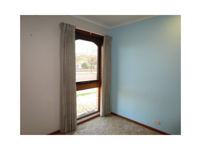 10 Campbell Street, Donald VIC 3480