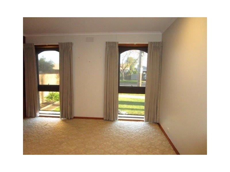 10 Campbell Street, Donald VIC 3480