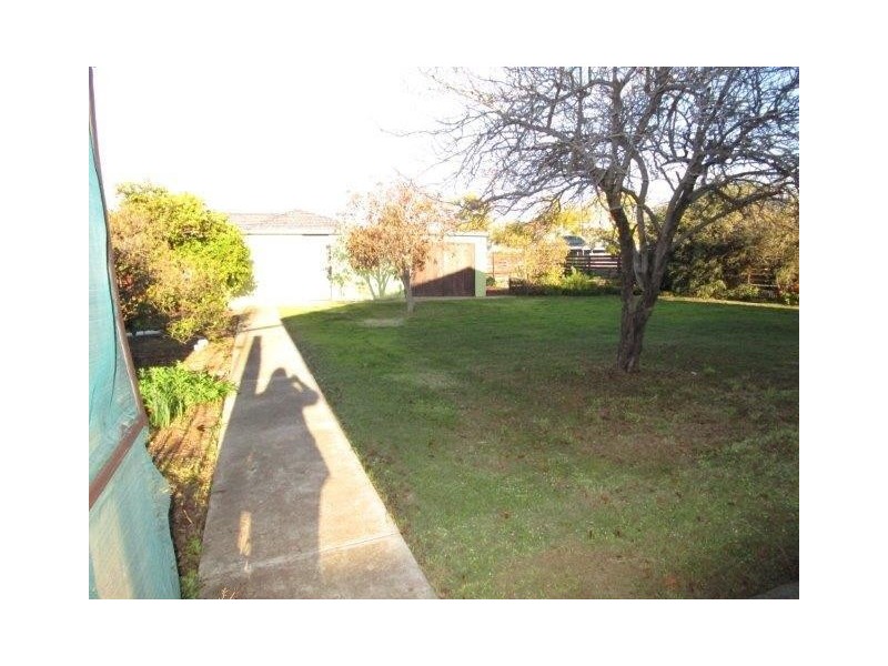 10 Campbell Street, Donald VIC 3480